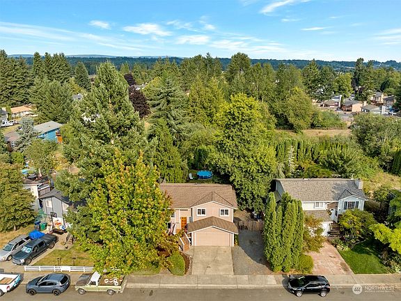 3rd image of 10531 52nd Avenue NE