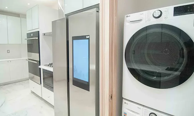 Rented by WAM Partners - William Moses Co. | media 7