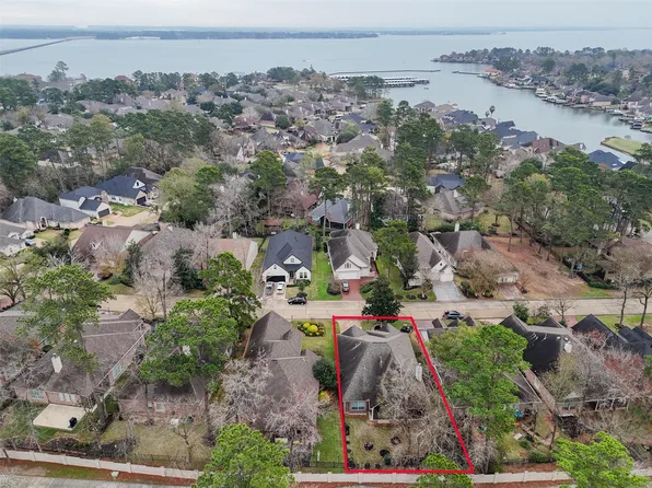 326 Creekwood W, Montgomery, TX 77356