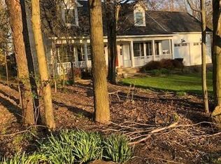 107 Short Dr, Clinton, PA 15026
