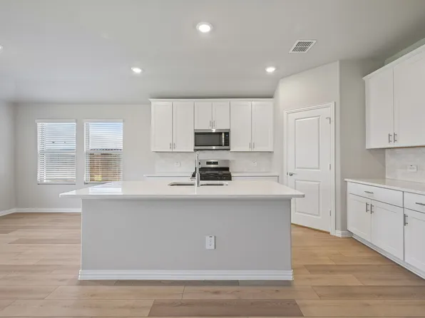 3402 Richland Dr, Farmersville, TX 75442