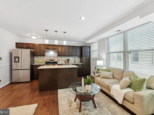 429 18th St NE APT 3, Washington, DC 20002