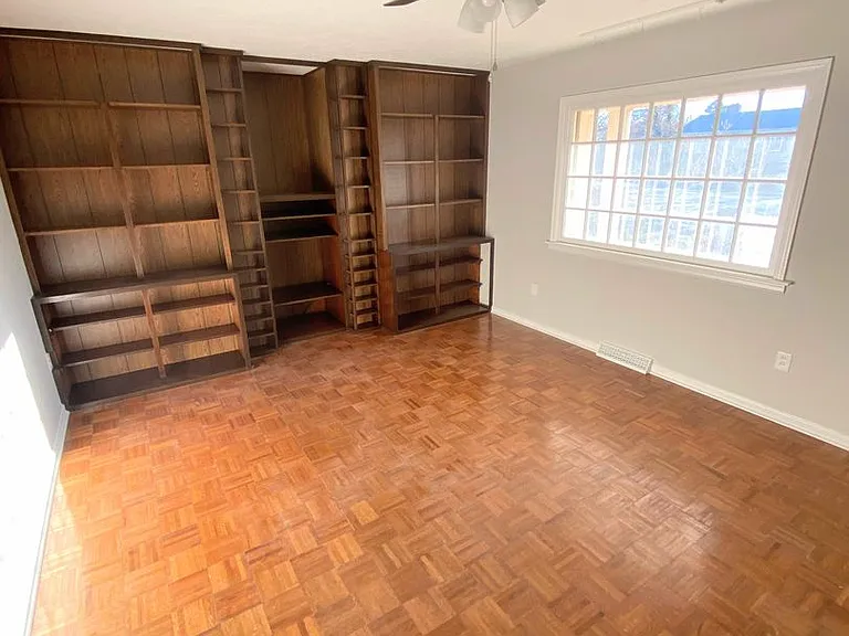 95 Buxton Dr — Photo 3