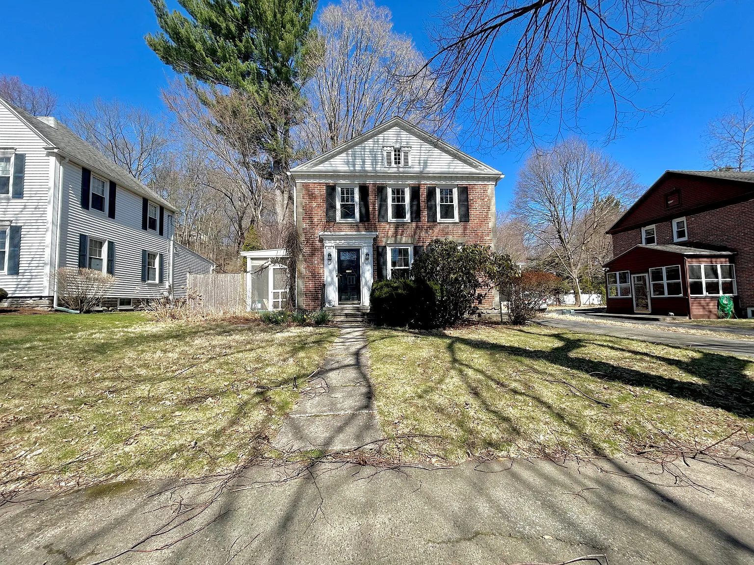 3 bed, 1.5 bath, 1920 sqft, $3,500 — Photo 1
