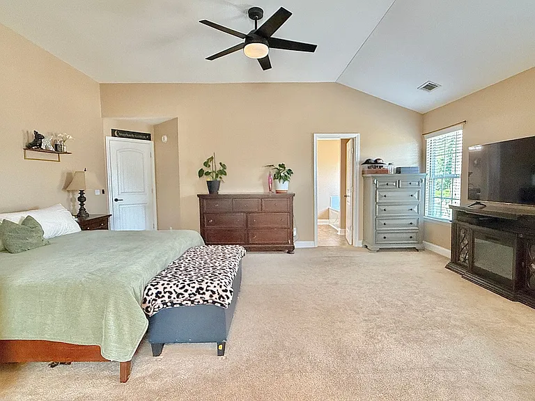 470 Briarcrest Dr NE — Photo 18