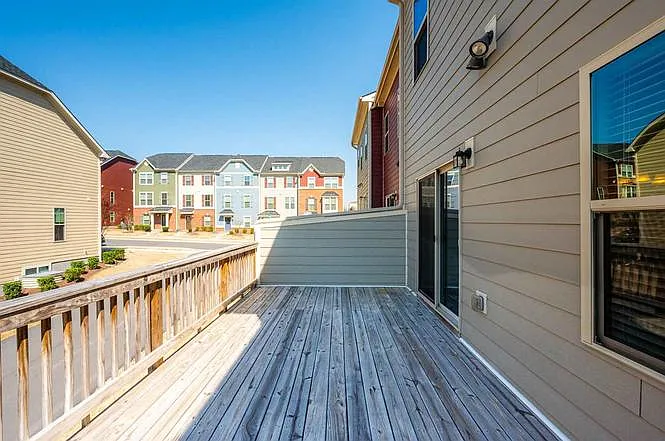 1006 Drayman Pl — Photo 26