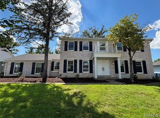 1917 Dovercliff Ct, Chesterfield, MO 63017