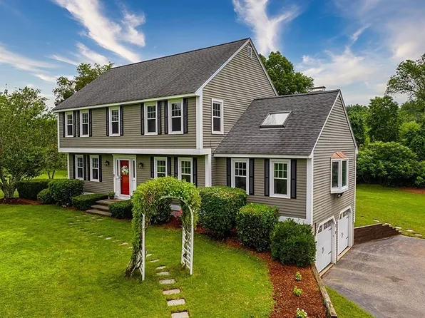 2 Fieldstone Dr, Westford, MA 01886