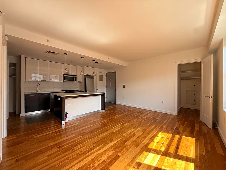 123 Parkside Ave #7J — Photo 5