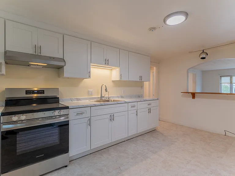 46 Aldrich Rd #A — Photo 7
