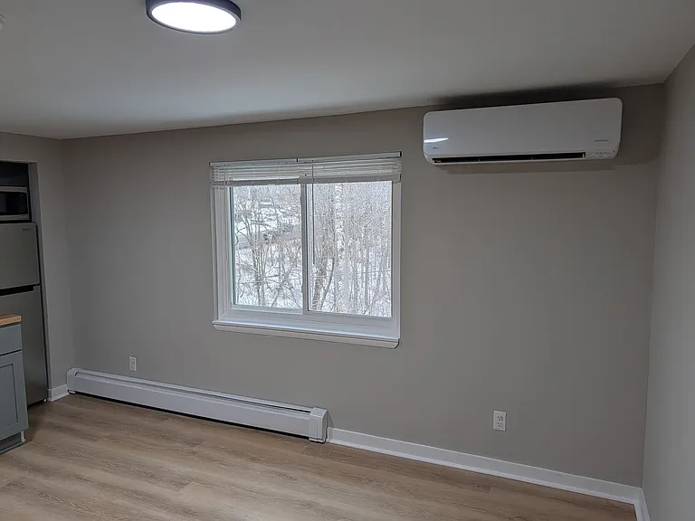 242 Commercial St — Photo 23