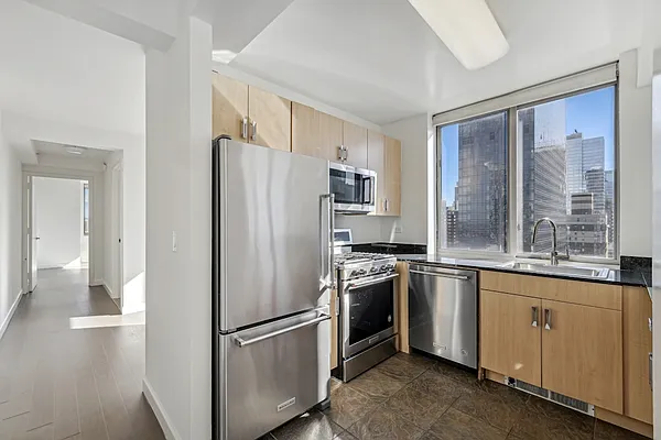 Rented by Greystar | media 37