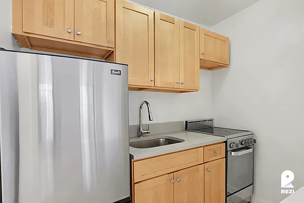 Rented by Compass | media 13