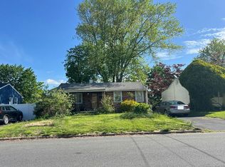 214 Brookside Ave, Ewing, NJ 08638