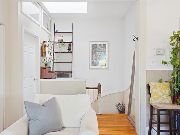 5th image of 515 E 6th St #3A