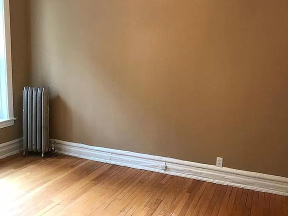 3rd image of 6600 N Glenwood Ave APT 2