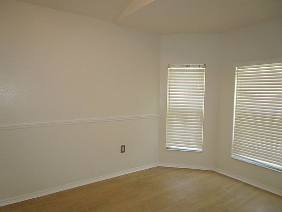 5th image of 5823 Meadowpark Pl