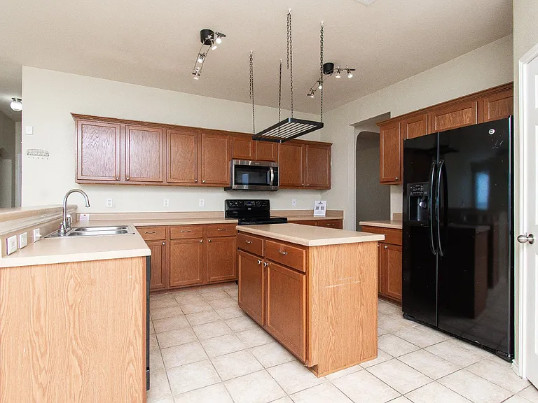 5503 Bridgewood Dr — Photo 7