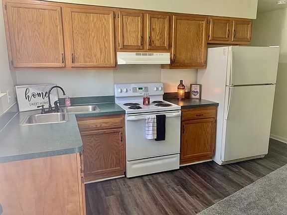 4th image of 1414 Hanford Ave