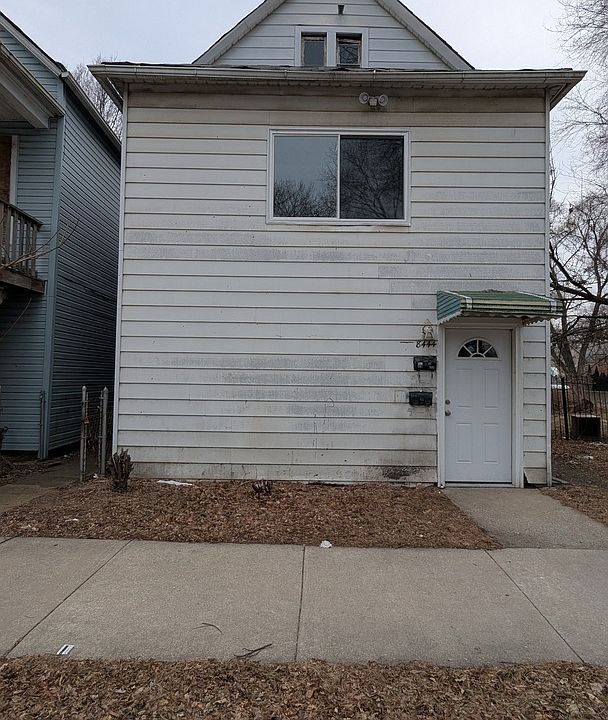 1st image of 8444 S Escanaba Ave
