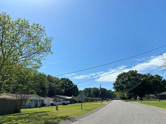 4th image of 1820 Wagon Wheel Dr
