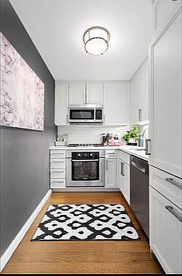 3rd image of 95 W 95th St APT 24F