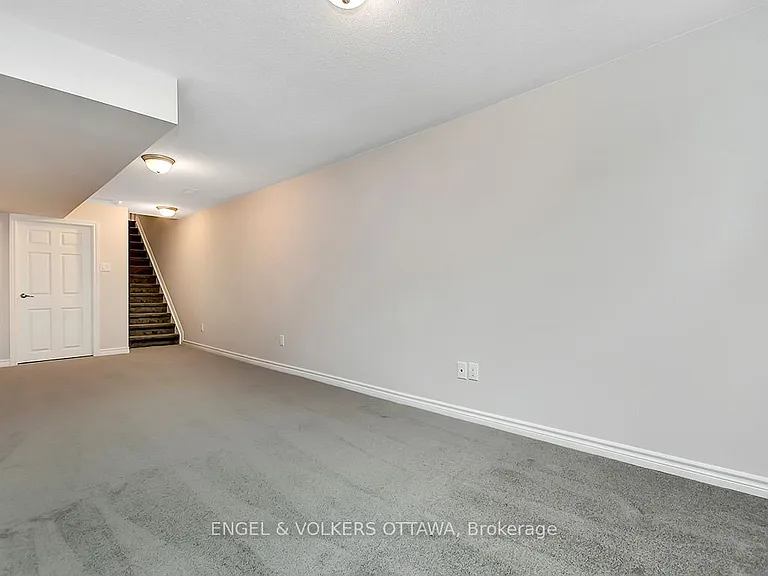 135 Lanceleaf Way — Photo 32