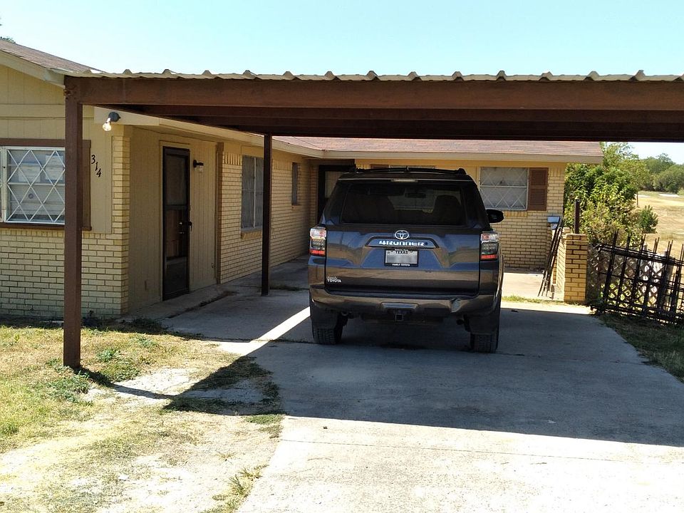 2 Car Carport with room for2 other cars