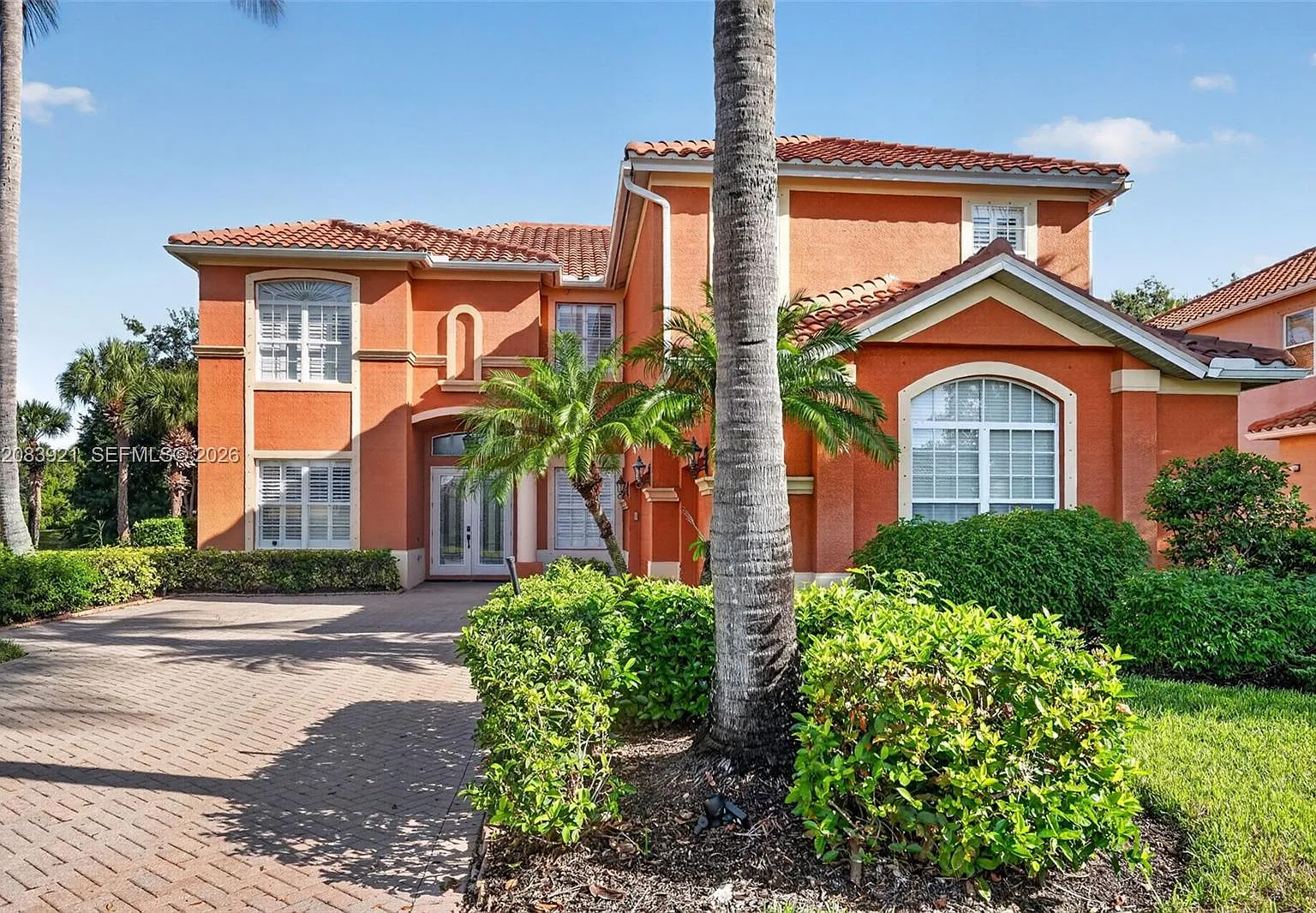 4 bed, 3.0 bath, $4,500 — Photo 2