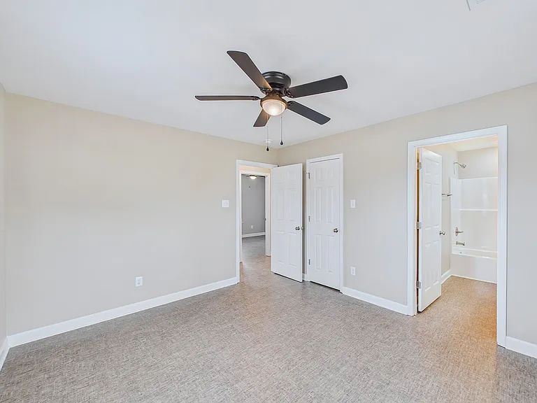 1820 Johnson St — Photo 3