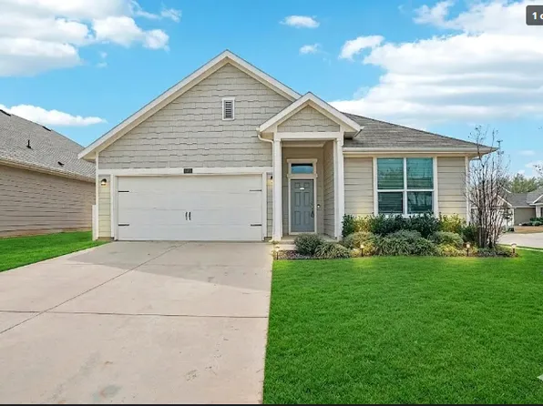 9000 Huxley Dr, Aubrey, TX 76227
