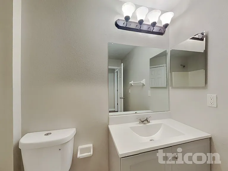 176 Dakota Ave — Photo 14