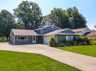 6073 Denise Dr, North Ridgeville, OH 44039