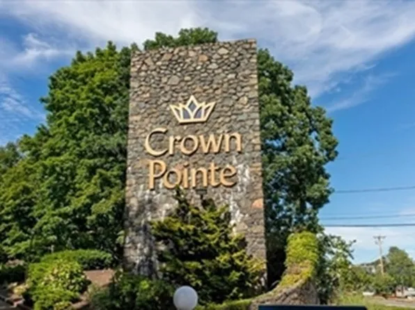 406 Paradise Rd APT 3Q, Swampscott, MA 01907