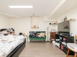 362 Kingsbridge Garden Cir #Basement, Mississauga, ON L5R 1K8