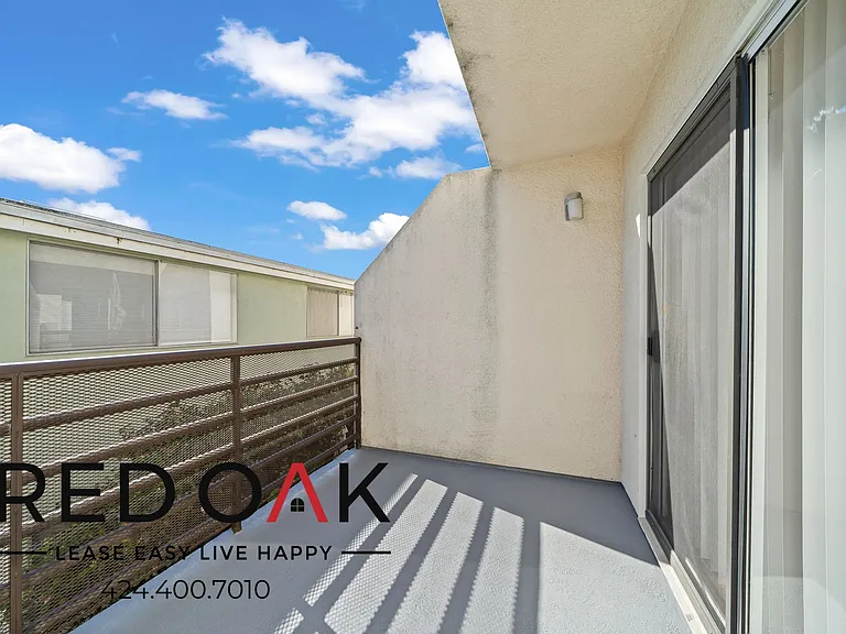 937 10th St #7 — Photo 9