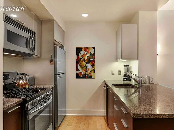 3rd image of 350 W 42nd St APT 9E