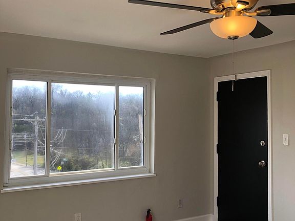 2nd image of 530 Clinton Springs Ave #2B