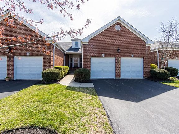 2nd image of 8061 Paddington Ln