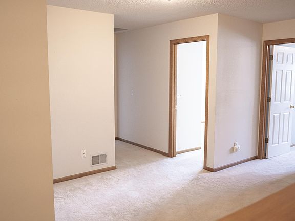 5th image of 3128 Juniper Ln