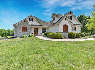 30111 E Windmill Ridge Ln, Lees Summit, MO 64086