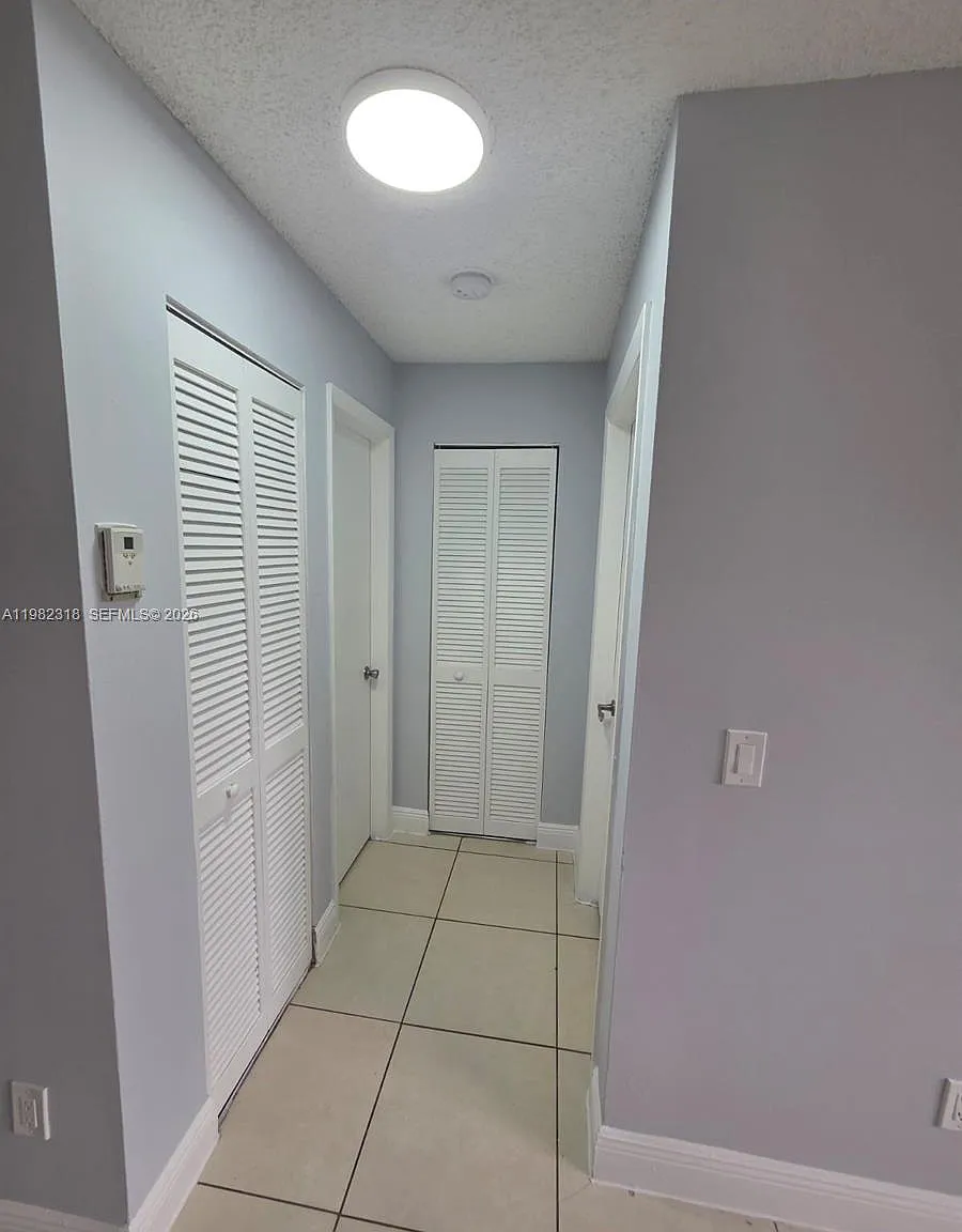 Royal Poinciana Condo — Photo 3