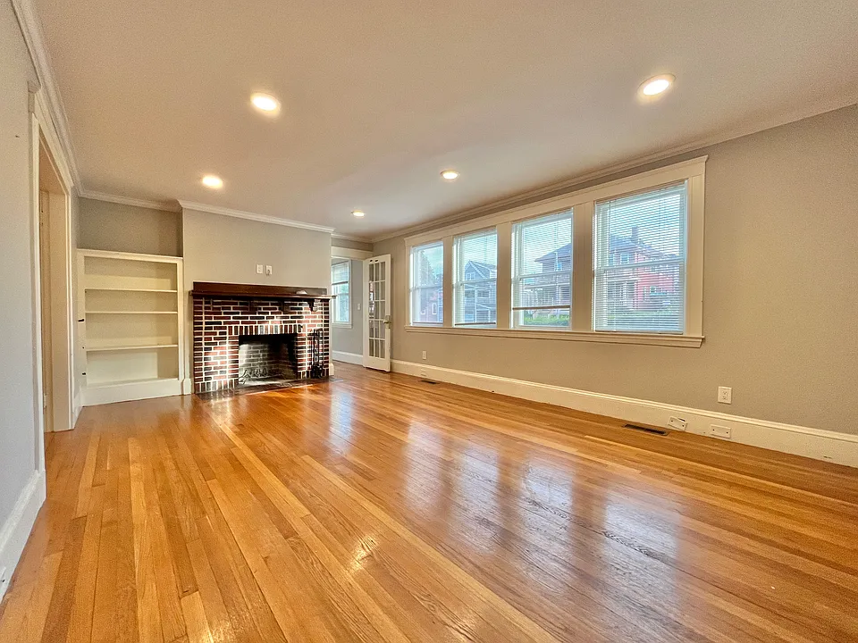 651 Washington St #1