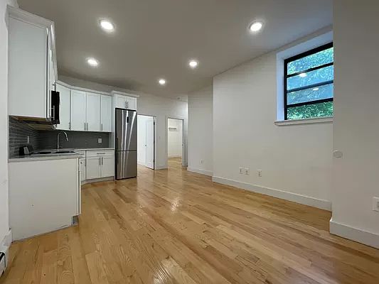 1st image of 56 W 127th St #1R