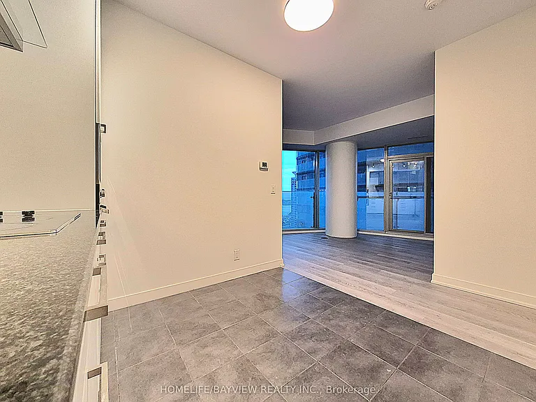 14 York St #1305 — Photo 8