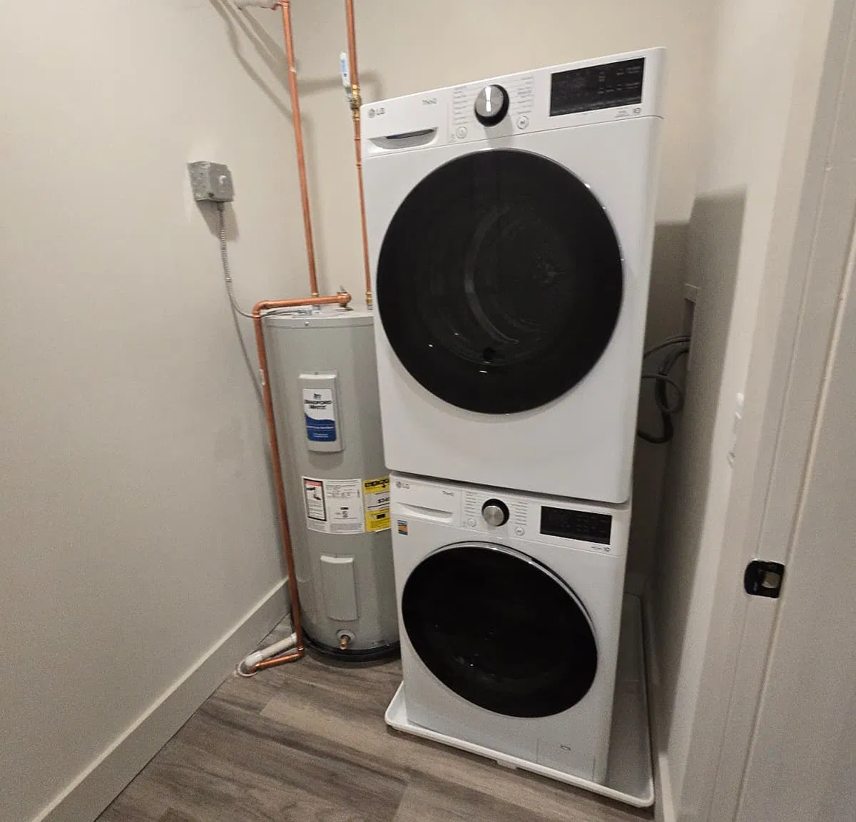 1 bed, $2,395 — Photo 4
