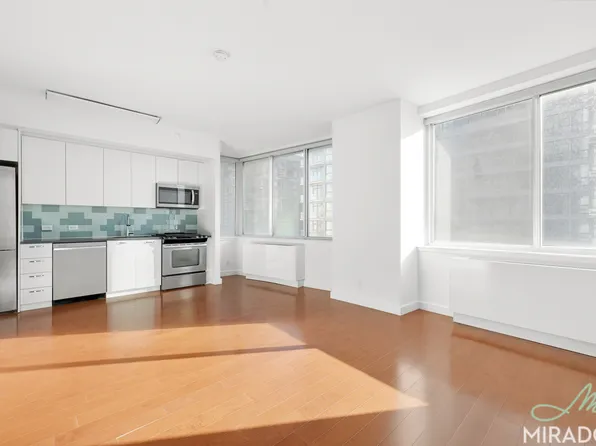 80 Dekalb Avenue image 3 of 22