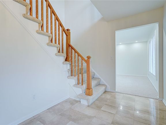 5th image of 399 French Rd