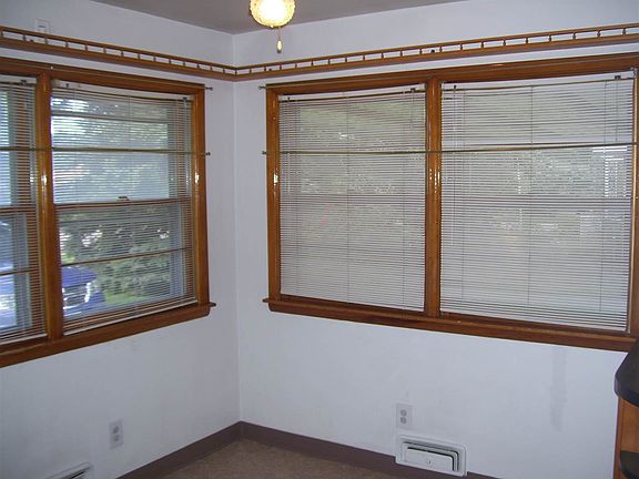 5th image of 1105 E B St