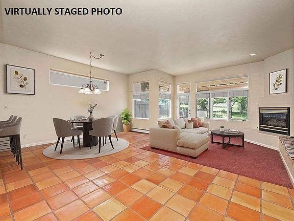 4th image of 483 Seasons Ct